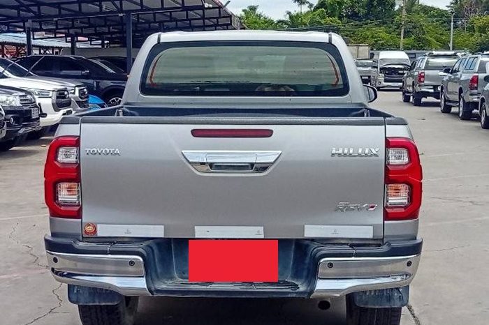 REVO 4WD 2021 2.4 MID MT DOUBLE CAB SILVER 2282 full