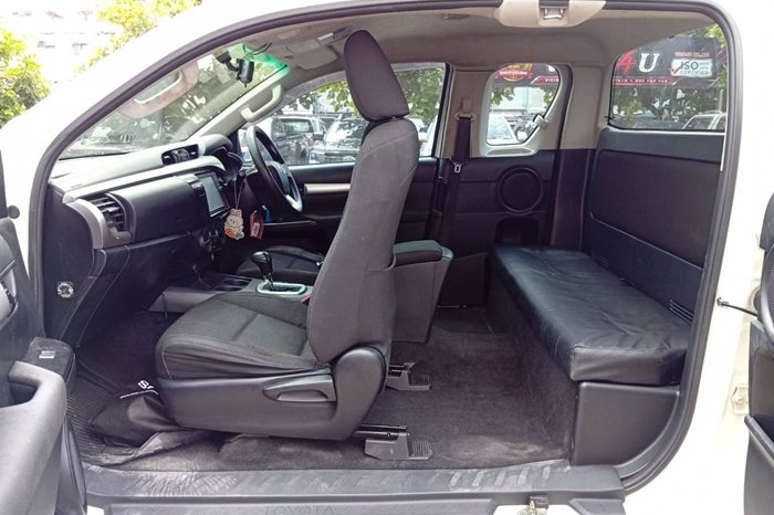 REVO PRE 2021 2.4 ENTRY AT SMART CAB WHITE  9936 full