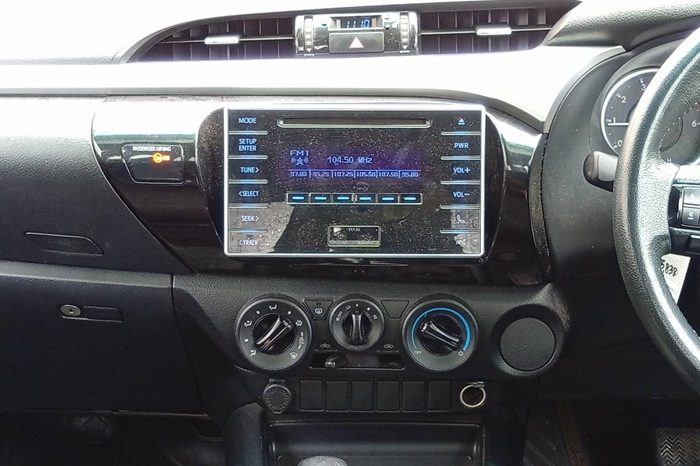 REVO PRE 2019 2.4E AT SMART CAB SILVER  877 full