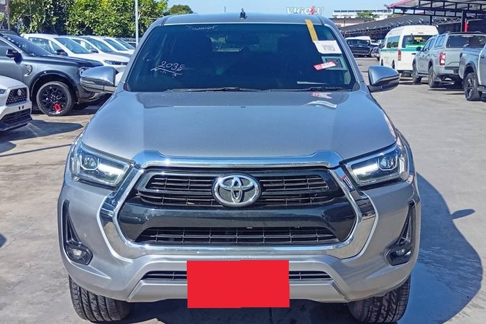 REVO PRE 2021 2.4 HIGHT AT DOUBLE CAB SILVER  3972 full