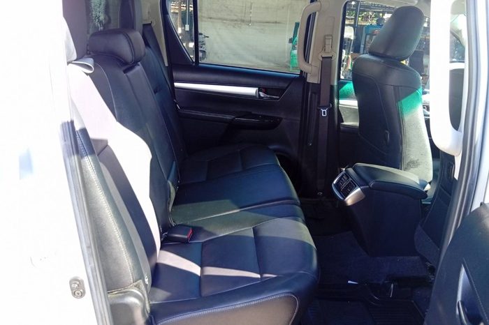 REVO PRE 2021 2.4 HIGHT AT DOUBLE CAB SILVER  3972 full