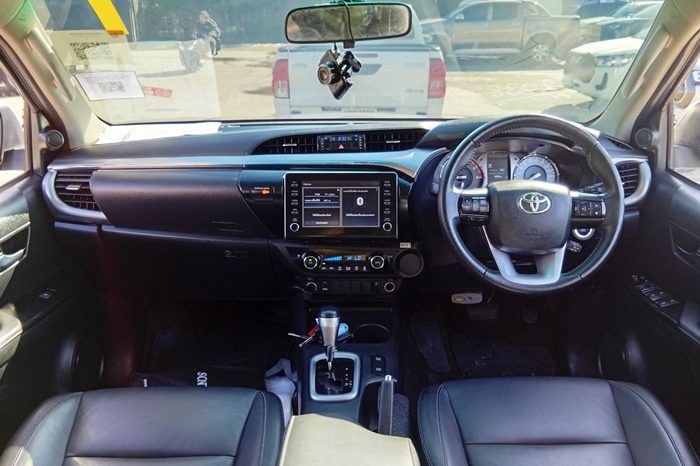 REVO PRE 2021 2.4 HIGHT AT DOUBLE CAB SILVER  3972 full