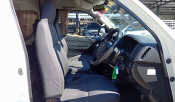 TOYOTA 2WD 2021 2.7 MT COMMUTER WHITE  5823 full