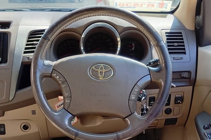 TOYOTA 4WD 2010 2.7V AT FORTUNER DARK GREY 2342 full
