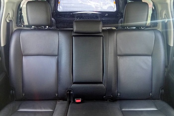REVO PRE 2021 2.4 MID AT DOUBLE CAB WHITE 2531 full
