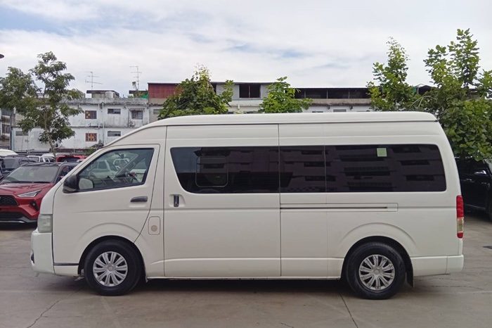 TOYOTA 2WD 2019 2.7 MT COMMUTER WHITE  1159 full