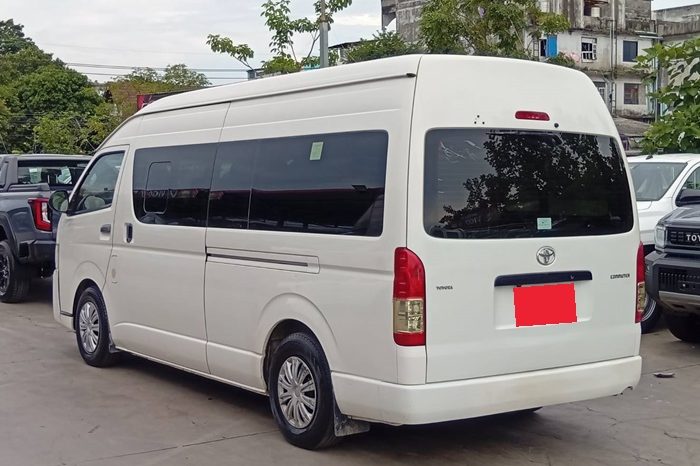 TOYOTA 2WD 2019 2.7 MT COMMUTER WHITE  1159 full