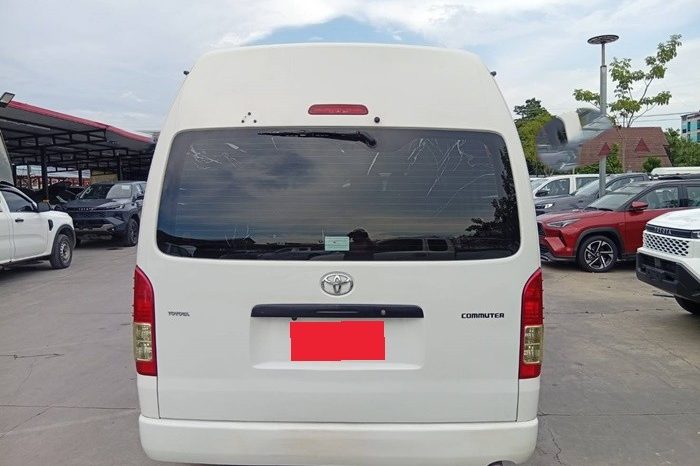 TOYOTA 2WD 2019 2.7 MT COMMUTER WHITE  1159 full