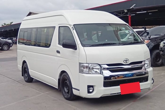 TOYOTA 2WD 2019 2.7 MT COMMUTER WHITE  3092 full