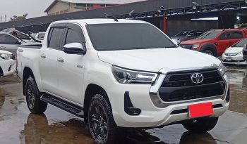 REVO PRE 2022 2.4 ENTRY AT DOUBLE CAB WHITE  5086 full