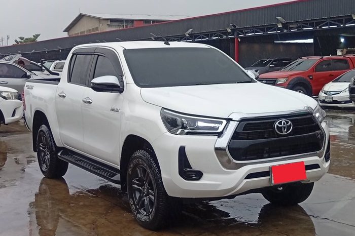 REVO PRE 2022 2.4 ENTRY AT DOUBLE CAB WHITE  5086 full