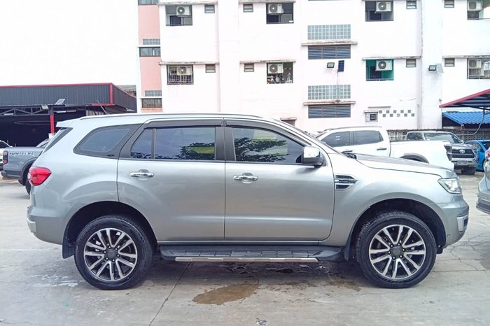 FORD 4WD 2019 2.0 AT SUV EVEREST GREY  9304 full