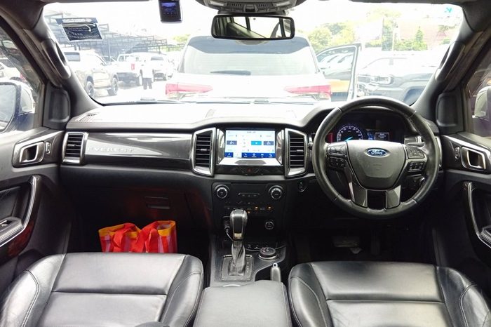 FORD 4WD 2019 2.0 AT SUV EVEREST GREY  9304 full