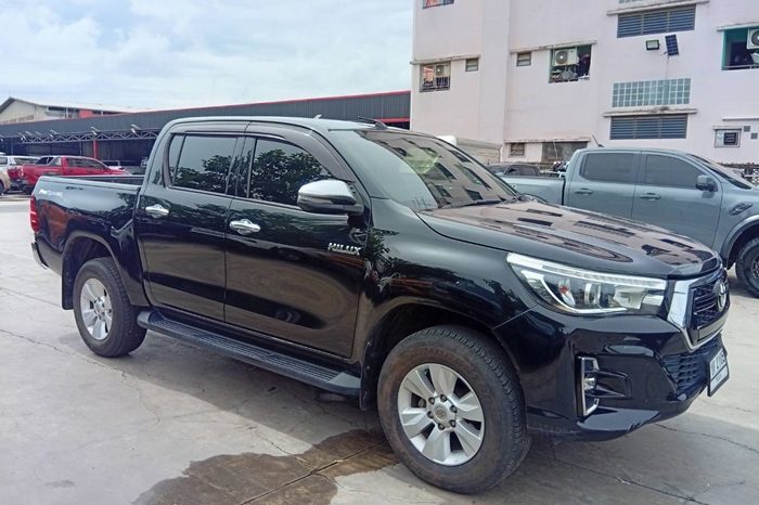 REVO PRE 2019 2.4E AT DOUBLE CAB BLACK  2105 full