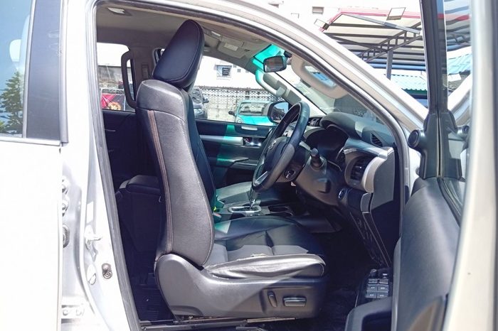 REVO PRE 2020 2.4 HIGHT AT DOUBLE CAB SILVER  4062 full