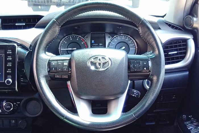 REVO PRE 2020 2.4 HIGHT AT DOUBLE CAB SILVER  4062 full