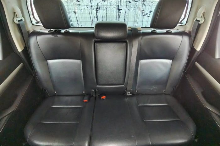 REVO 4WD 2019 2.8G AT DOUBLE CAB SILVER  2363 full