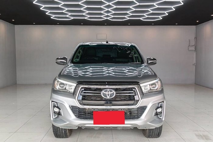 REVO 4WD 2019 2.8G AT DOUBLE CAB SILVER  2363 full