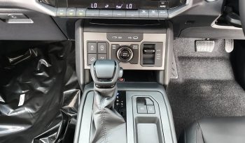 TRAVO OVERLAND PLUS 4WD 2026 2.8 AT DOUBLE CAB GREY  25611 full