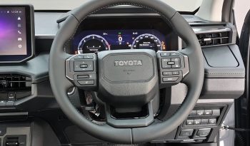 TRAVO OVERLAND PLUS 4WD 2026 2.8 AT DOUBLE CAB GREY  25611 full