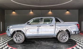 TRAVO OVERLAND PLUS 4WD 2026 2.8 AT DOUBLE CAB GREY  25451 full