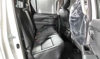 TRAVO OVERLAND PLUS 4WD 2026 2.8 AT DOUBLE CAB WHITE  24794 full