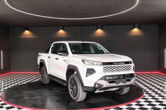 TRAVO OVERLAND PLUS 4WD 2026 2.8 AT DOUBLE CAB WHITE  24794 full