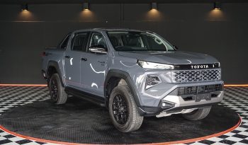 TRAVO OVERLAND PLUS 4WD 2026 2.8 AT DOUBLE CAB GREY  25370 full