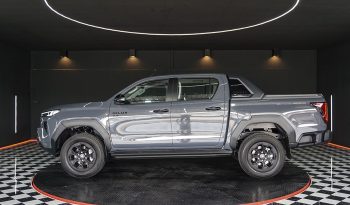 TRAVO OVERLAND PLUS 4WD 2026 2.8 AT DOUBLE CAB GREY  25370 full