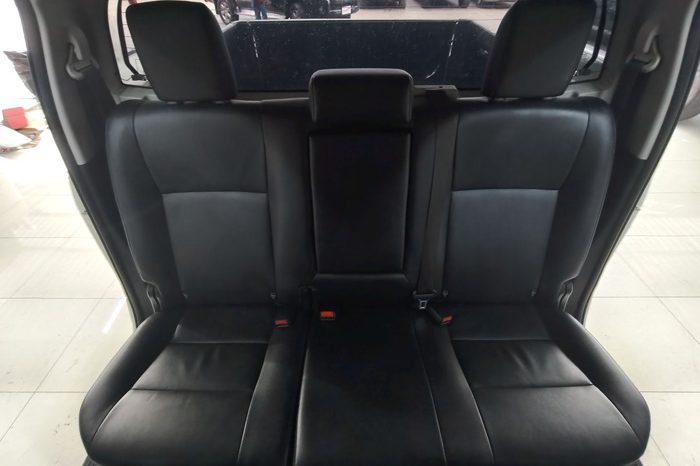 REVO PRE 2022 2.4 MID AT DOUBLE CAB WHITE  6259 full