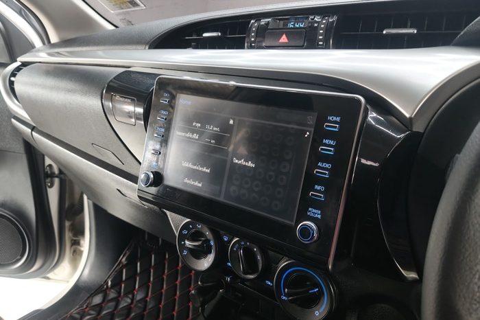 REVO PRE 2022 2.4 MID AT DOUBLE CAB WHITE  6259 full