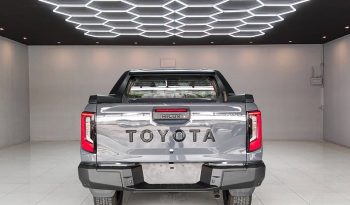 TRAVO OVERLAND PLUS 4WD 2026 2.8 AT DOUBLE CAB GREY  25390 full
