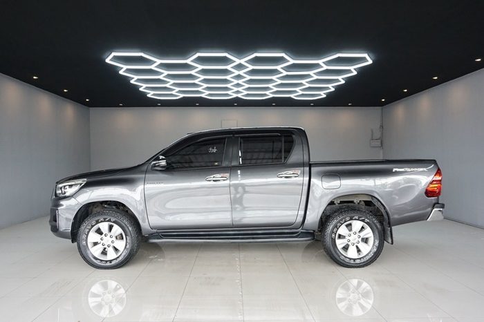 REVO PRE 2019 2.4E AT DOUBLE CAB DARK GREY  2658 full