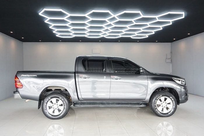 REVO PRE 2019 2.4E AT DOUBLE CAB DARK GREY  2658 full