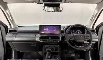 TRAVO OVERLAND PLUS 4WD 2025 2.8 AT DOUBLE CAB BLACK  20733 full