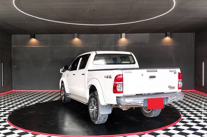 VIGO 4WD 2012 3.0G AT DOUBLE CAB WHITE  6506 full