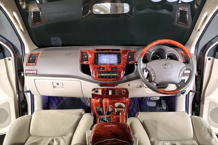 TOYOTA 4WD 2007 3.0V AT FORTUNER BROWN  8810 full
