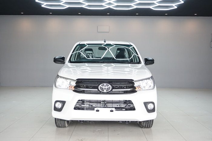 REVO 2WD 2019 2.4J MT SMART CAB WHITE  428 full