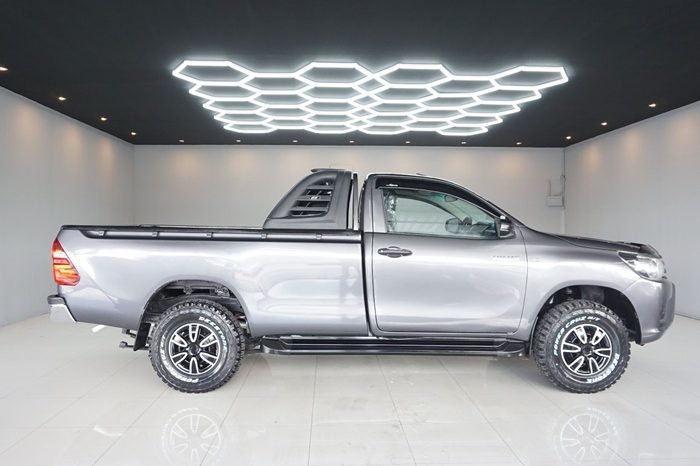 REVO 2WD 2019 2.4J MT STANDARD DARK GREY  767 full