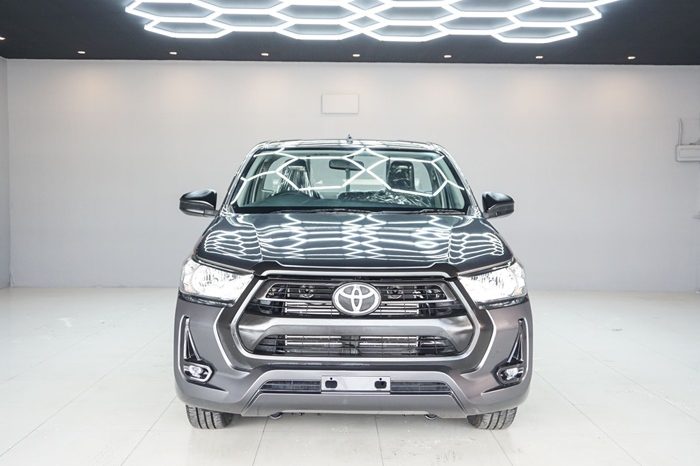 REVO 2WD 2021 2.4 ENTRY MT STANDARD DARK GREY  8218 full