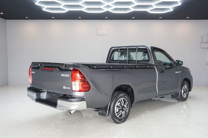 REVO 2WD 2021 2.4 ENTRY MT STANDARD DARK GREY  8218 full