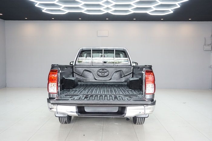 REVO 2WD 2021 2.4 ENTRY MT STANDARD DARK GREY  8218 full