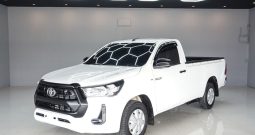 REVO 2WD 2021 2.4 ENTRY MT STANDARD WHITE  339