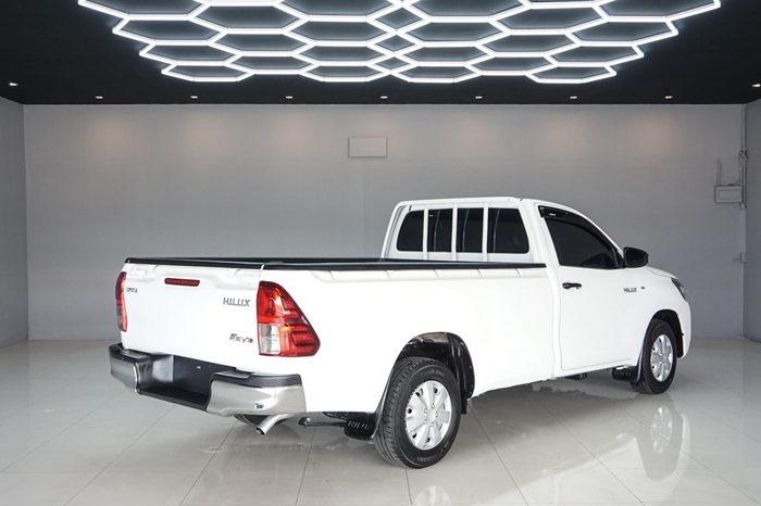 REVO 2WD 2021 2.4 ENTRY MT STANDARD WHITE  339 full