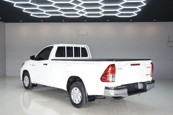 REVO 2WD 2021 2.4 ENTRY MT STANDARD WHITE  339 full