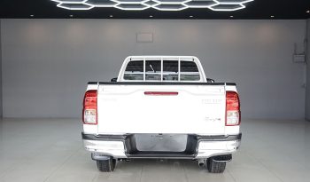 REVO 2WD 2021 2.4 ENTRY MT STANDARD WHITE  339 full