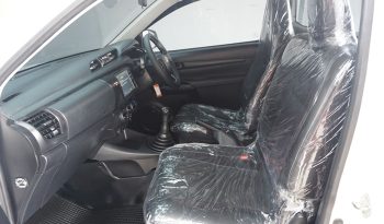 REVO 2WD 2021 2.4 ENTRY MT STANDARD WHITE  339 full