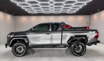 REVO 4WD 2017 2.4J AT SMART CAB DARK GREY  8618 full