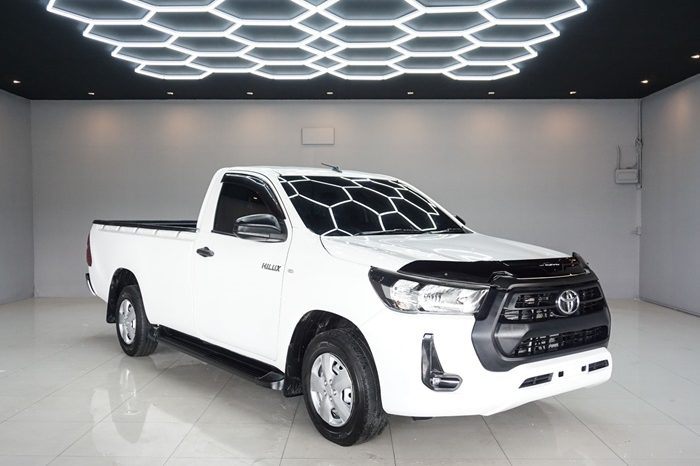 REVO 2WD 2021 2.4J MT STANDARD WHITE  1800 full