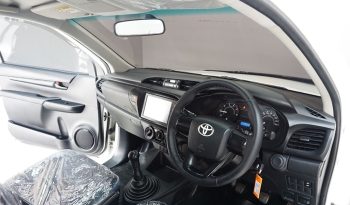 REVO 2WD 2021 2.4J MT STANDARD WHITE  1800 full
